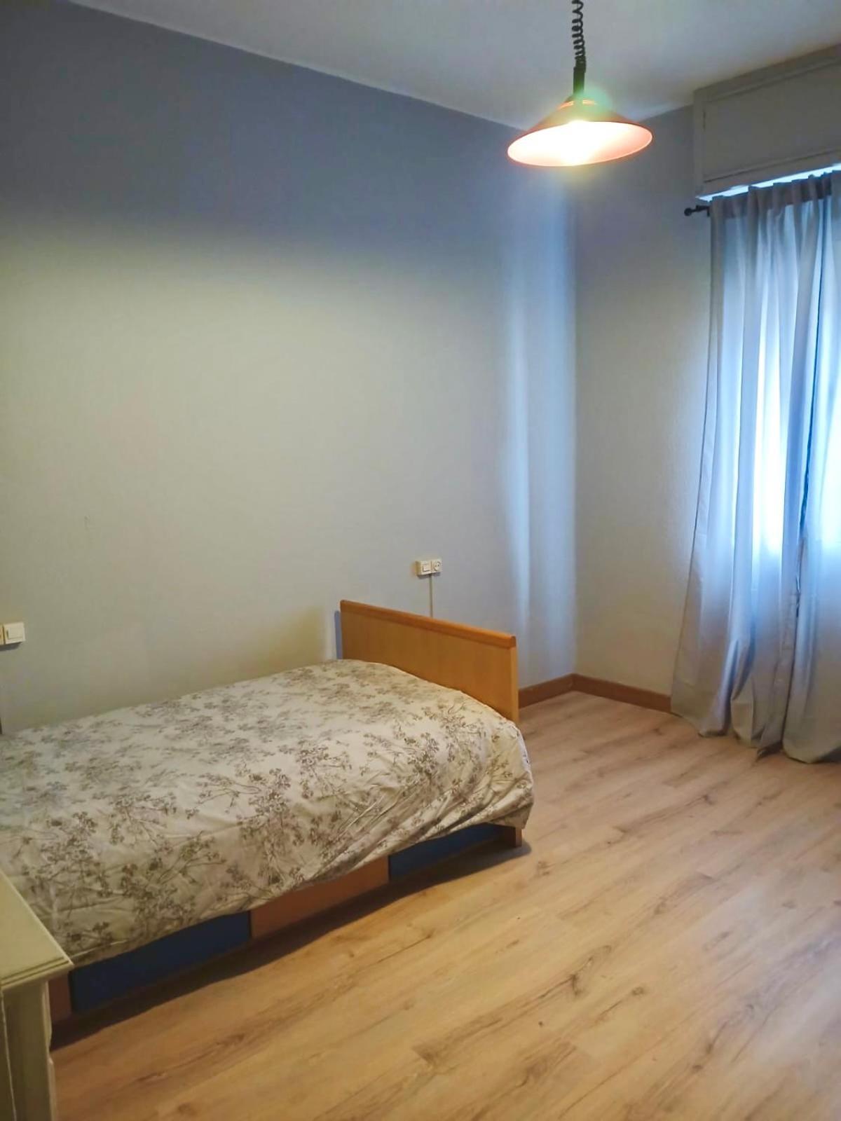 Segundo Antolin Yellow Door Ponferrada Dış mekan fotoğraf