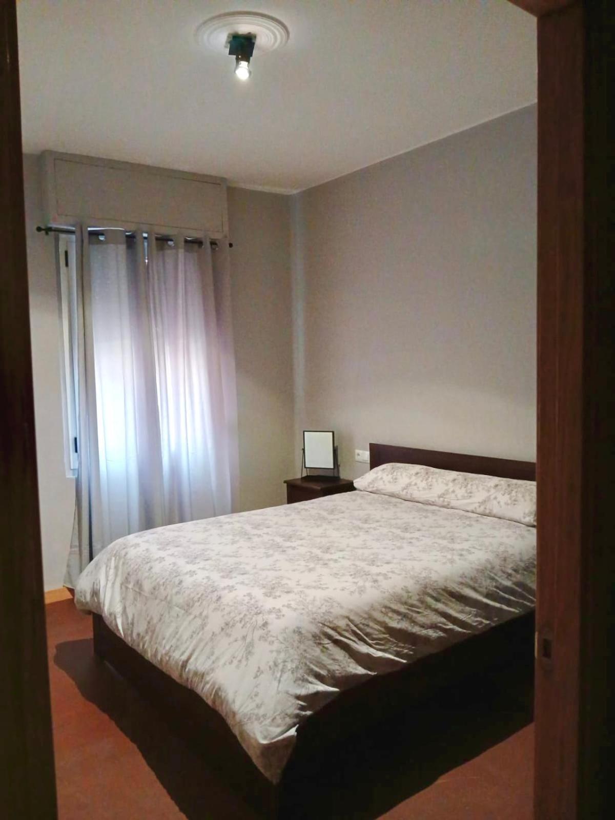 Segundo Antolin Yellow Door Ponferrada Dış mekan fotoğraf