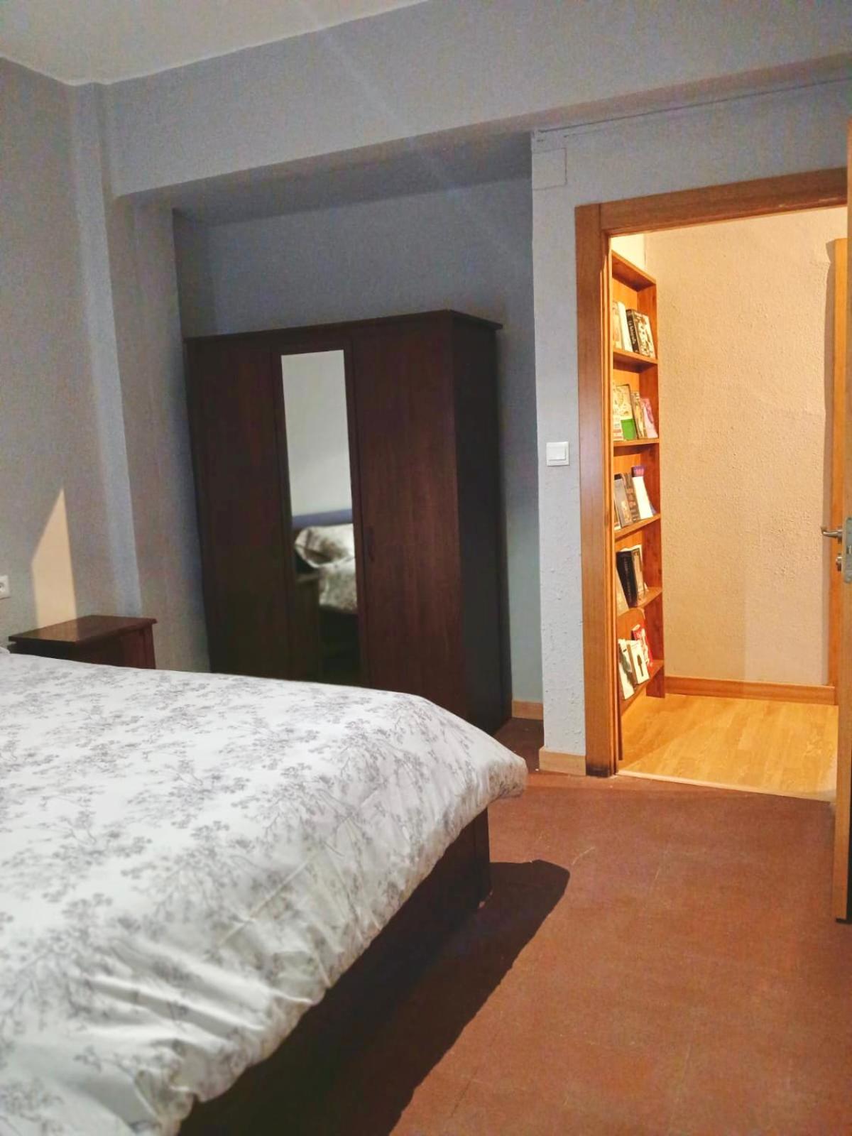 Segundo Antolin Yellow Door Ponferrada Dış mekan fotoğraf