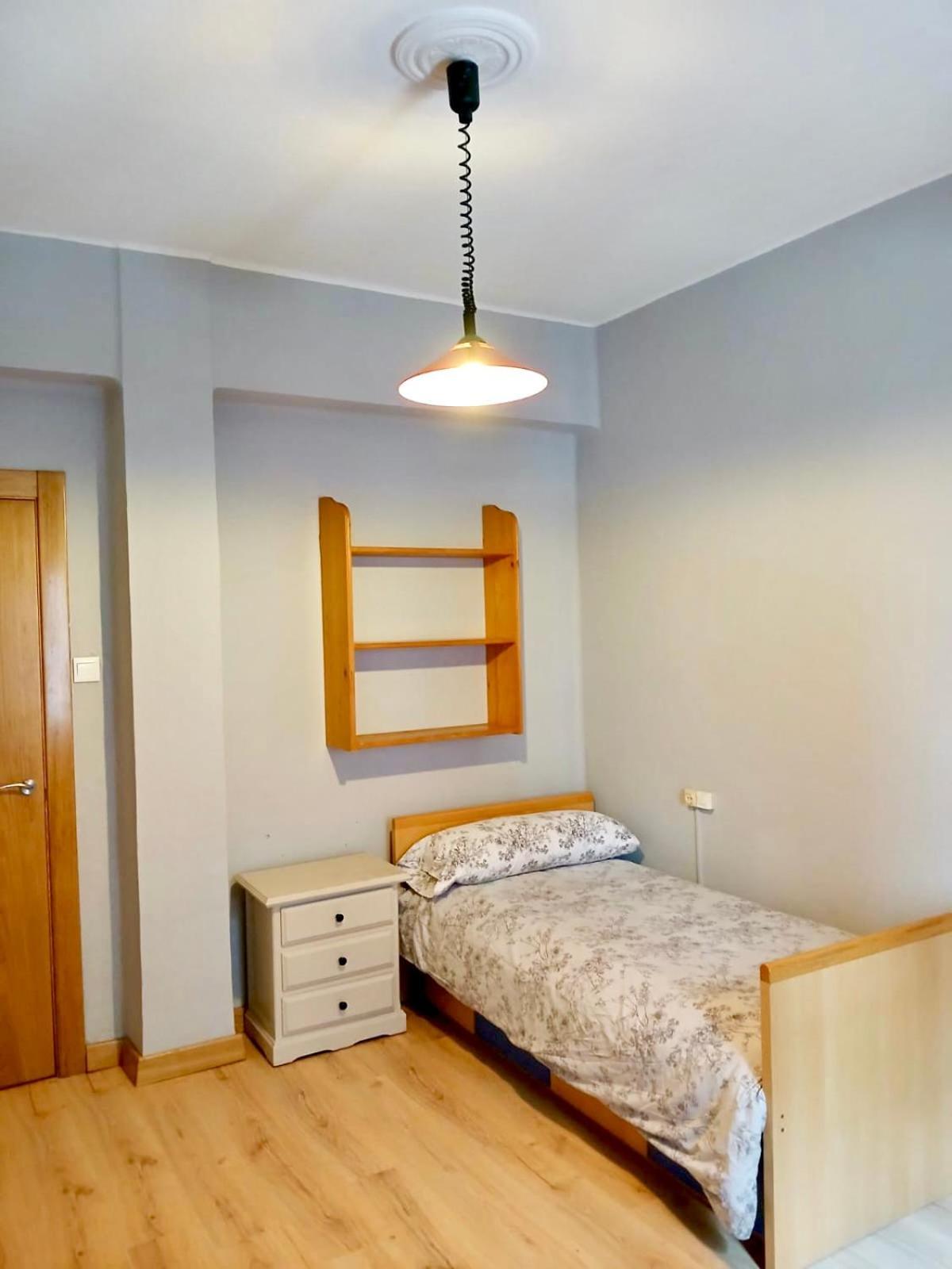 Segundo Antolin Yellow Door Ponferrada Dış mekan fotoğraf