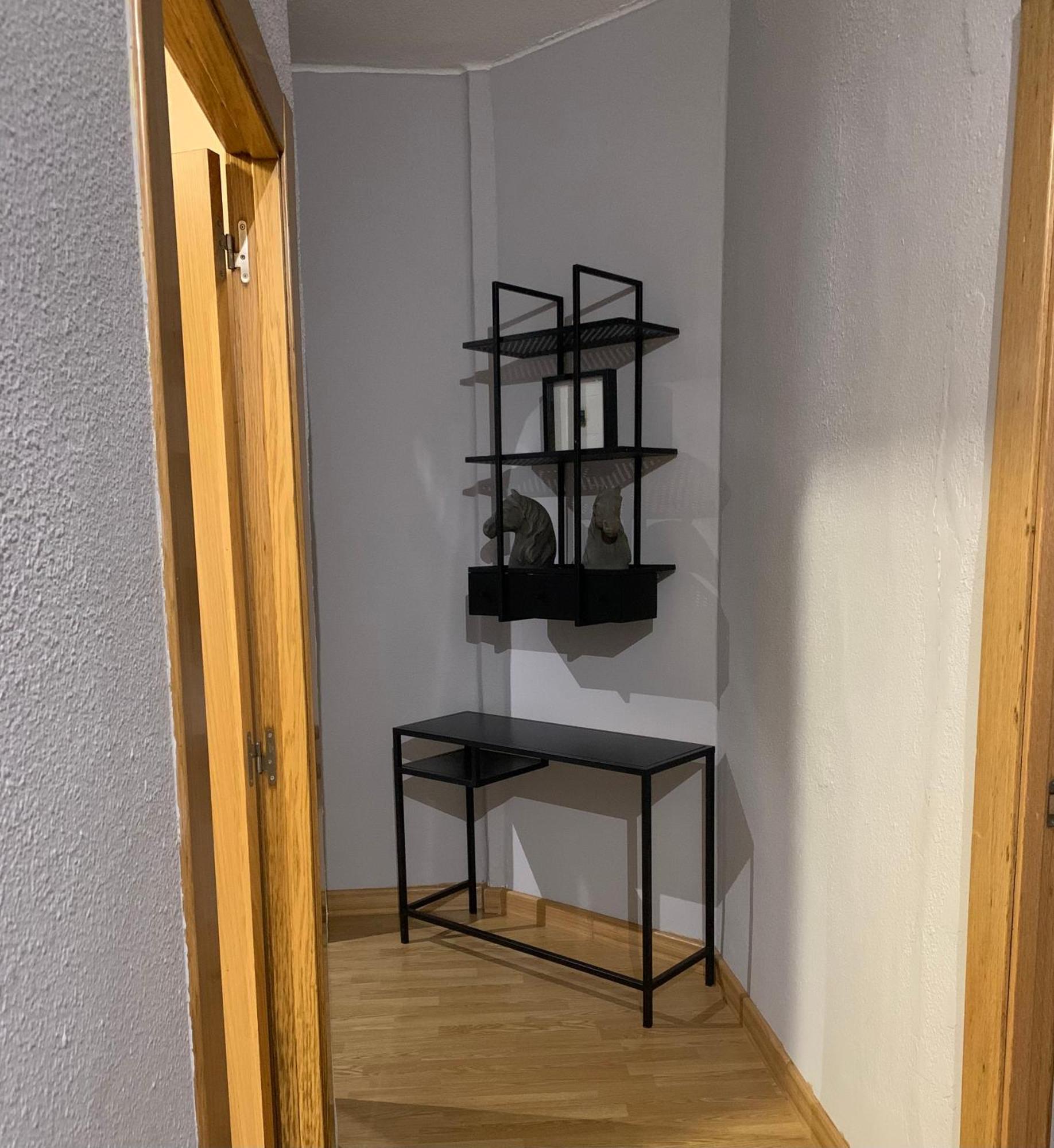 Segundo Antolin Yellow Door Ponferrada Dış mekan fotoğraf